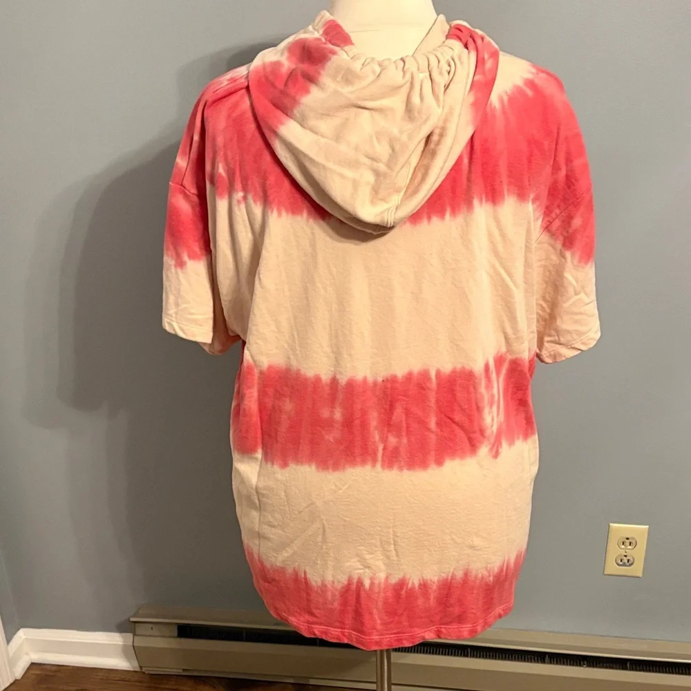 Livi Active size 26/28 Pink and Cream Tie-Dye Short Sleeve Hoodie Top - Picture 4 of 4